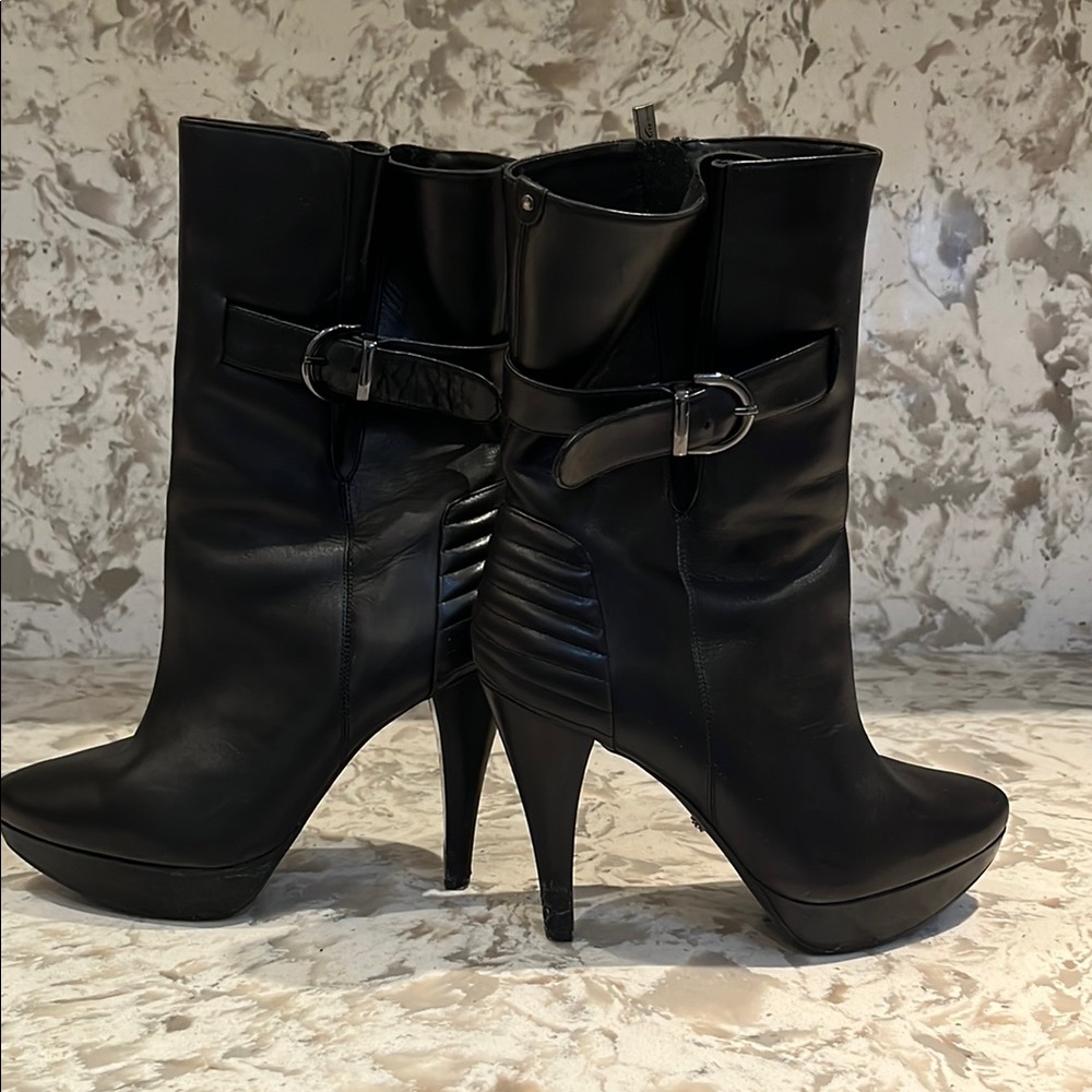 Elegant Black Women's Boots